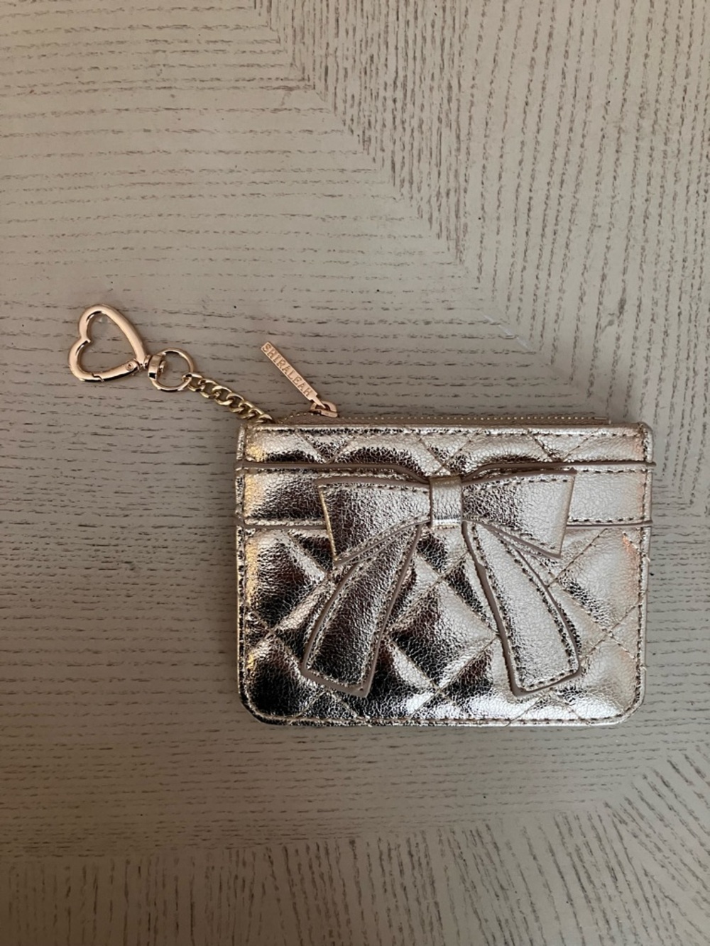 Shiraleah Metallic Gold Quilted Card Holder with Bow and Heart Keychain
